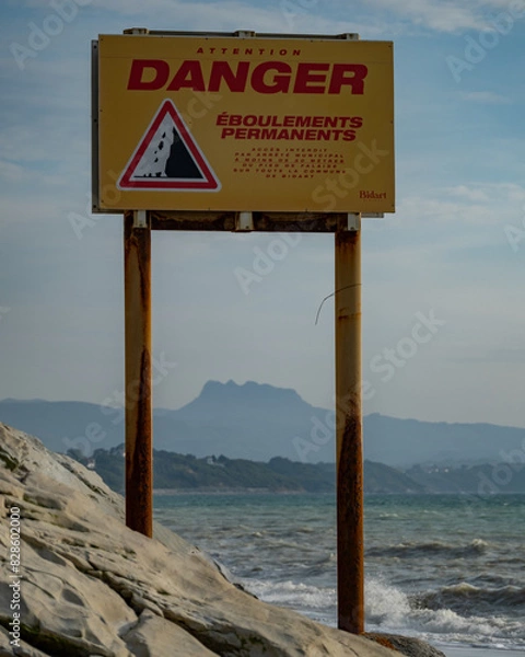 Fototapeta mountain with danger