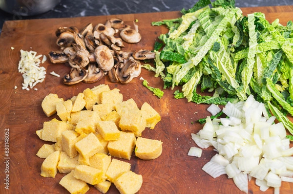 Obraz Wirsingpfanne Wirsinggemüse mit Speck Champignon