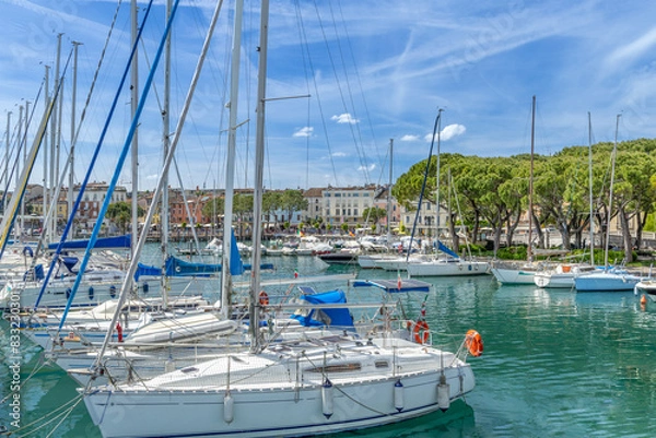 Obraz Desenzano del Garda - marina with yachts
