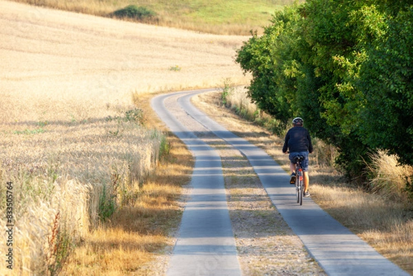 Obraz Radfahrer unterwegs in der Uckermark auf dem Rad weg von Berlin nach USedom