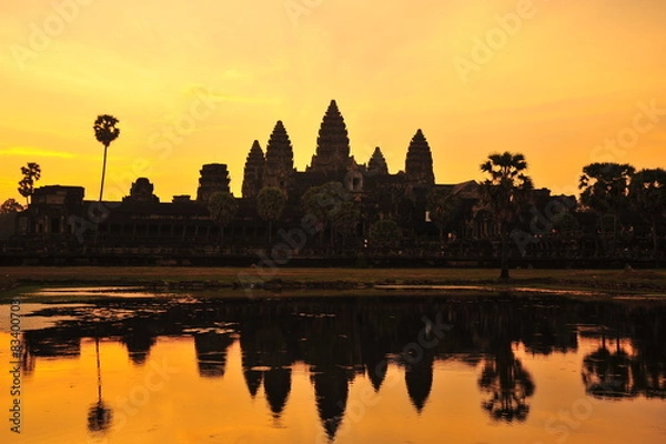 Obraz Angkor Wat Temple at Sunrise Silhouette