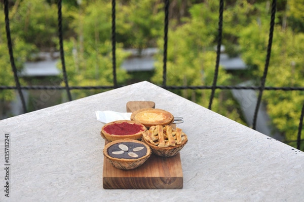 Obraz Pies on a Cutting Board 3