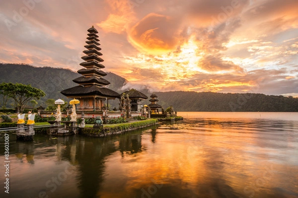 Obraz Świątynia Ulun Danu Bratan na Bali, Indonezja
