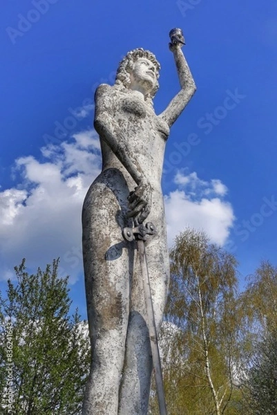 Fototapeta statue of a person with a sword