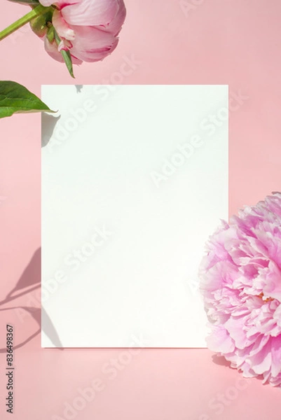 Fototapeta 작약꽃과 카드 목업