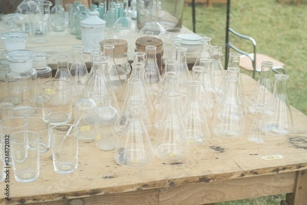 Fototapeta 日本の古民家から出てきた掘り出し物、日本の古道具