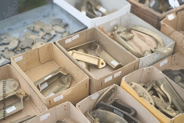 Fototapeta 物置小屋で発見した懐かしい工具道具