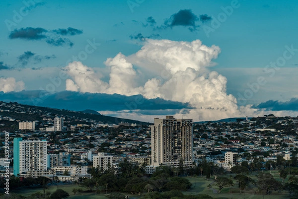 Fototapeta Kaimiki / Kapahulu / Ala Wai Golf Course, Cumulonimbus is a dense, towering vertical cloud, Towering cumulonimbus clouds are typically accompanied by smaller cumulus clouds. Honolulu Oahu Hawaii