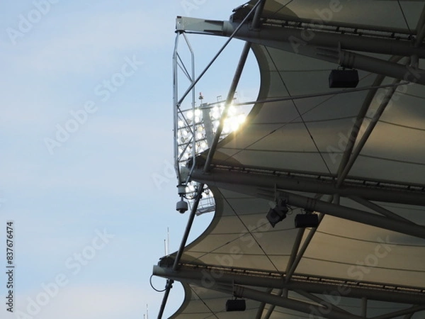 Obraz Lampy i dach na stadionie w Gdyni