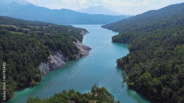 Fototapeta Vue aérienne en drone du lac de Serre-ponçon - Alpes - France