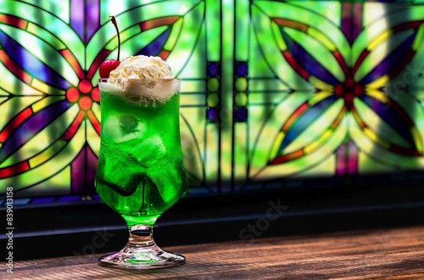 Obraz 昭和レトロ喫茶店のメロンクリームソーダ