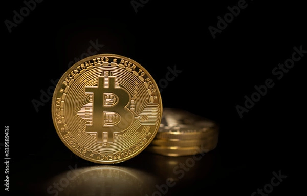 Fototapeta 블랙 배경에 비트모코인 - 가상자산