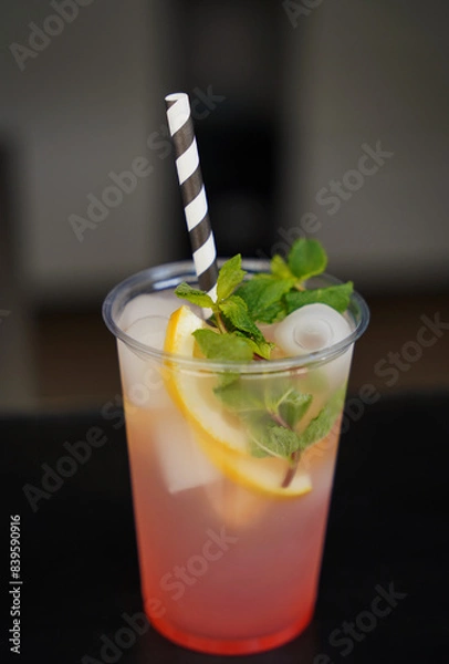 Obraz lemonade in a cup