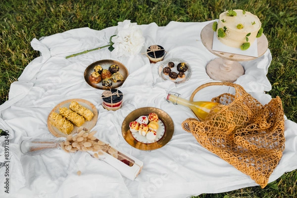 Obraz A Summertime Spread On The Park