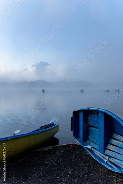 Fototapeta 富士山と霧の湖　精進湖