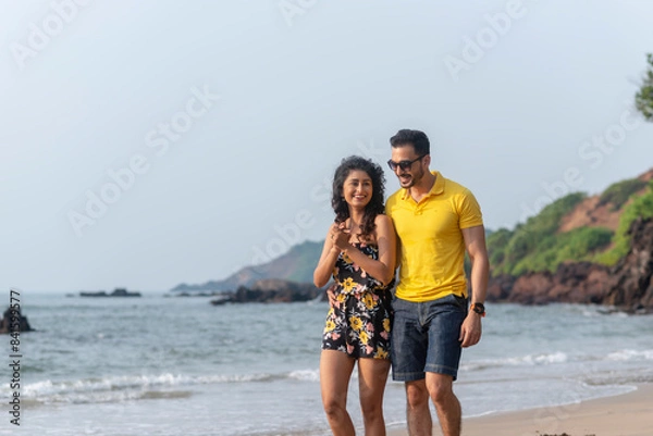 Fototapeta couple at the beach