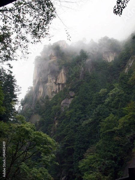 Fototapeta 昇仙峡・霧の覚円峰（かくえんぼう）