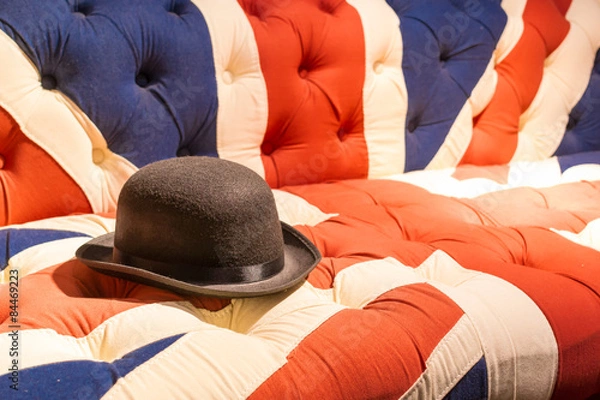 Obraz Union Jack Flag English Sofa and Bowler Hat