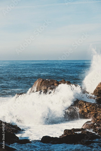 Fototapeta ocean waves by the beach