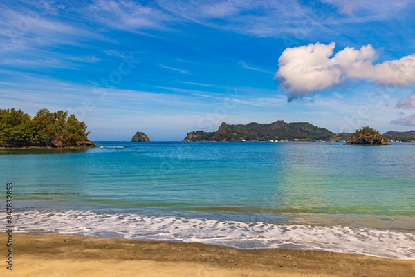 Fototapeta 小笠原諸島・父島　扇浦海岸から望む風景
