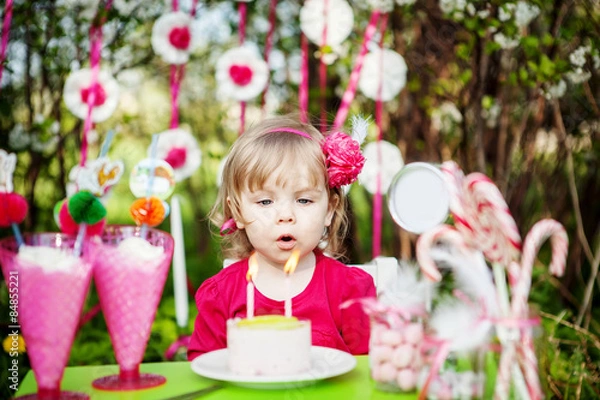 Obraz blowing birthday candles