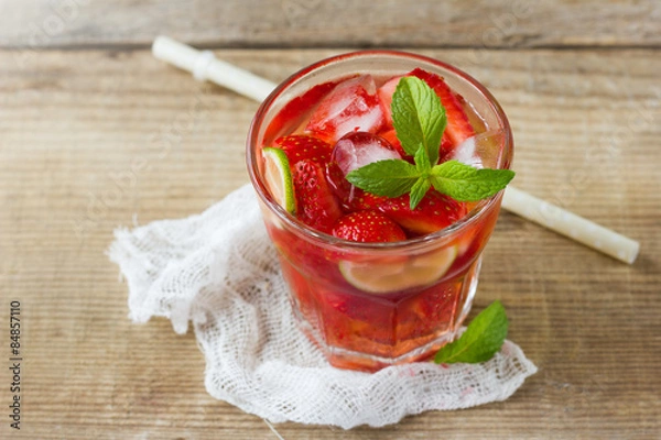 Obraz strawberry cocktail