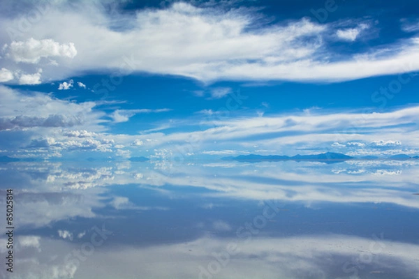 Fototapeta 鏡張りのウユニ塩湖