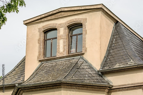 Fototapeta Dachfenster im Altbau 1