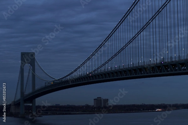 Obraz View of Verrazano Bridge at night