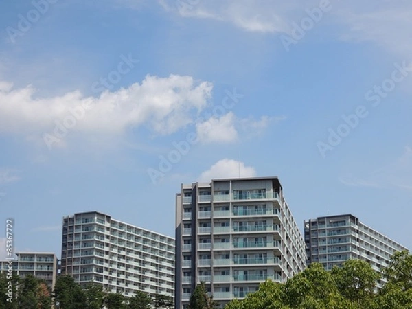 Fototapeta 青空と大型マンション
