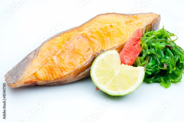 Obraz Schwarzer Heilbutt an hausgemachten Algensalat