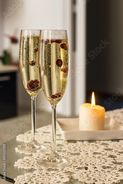 Obraz Champagne glasses with cranberries