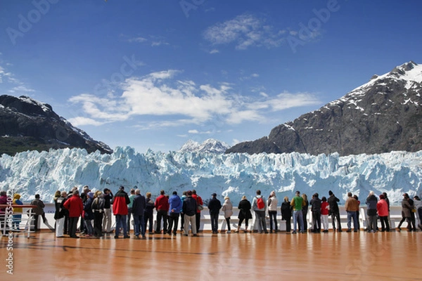 Obraz Cruise passengers watching glacier in Alaska