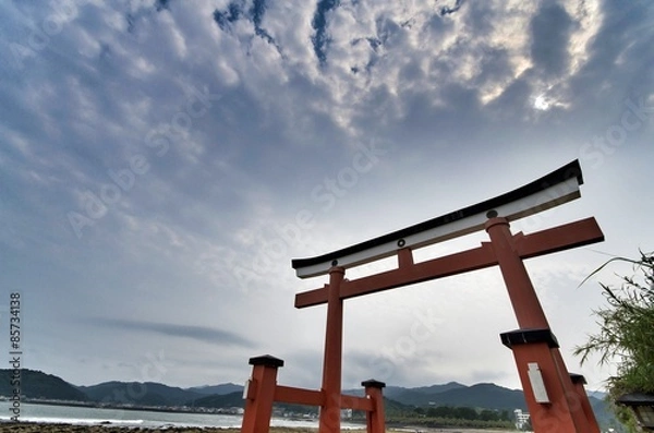 Obraz 鳥居と広がる青空