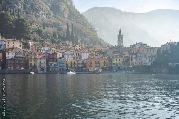 Fototapeta varenna