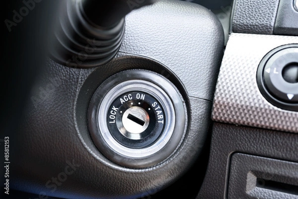 Fototapeta start the car