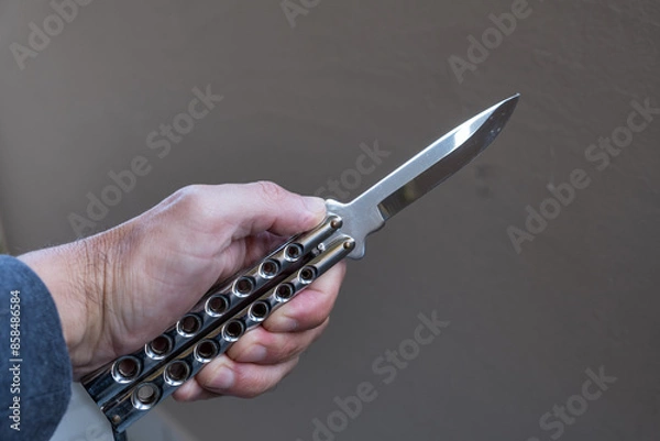 Obraz Butterfly Messer in Hand Faust von Mann