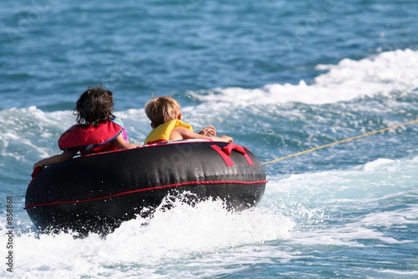 Fototapeta towed together