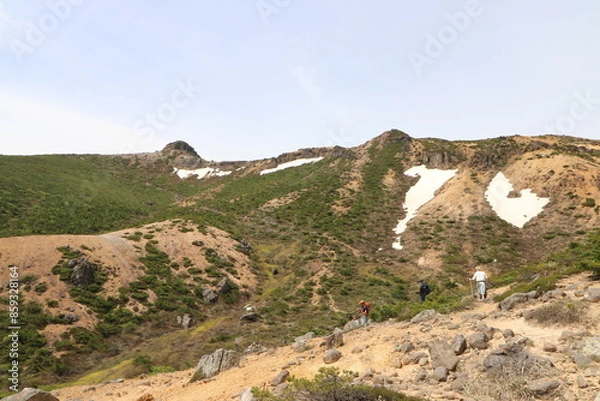 Fototapeta 2024年5月の福島県の安達太良山の山開き