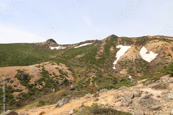 Fototapeta 2024年5月の福島県の安達太良山の山開き