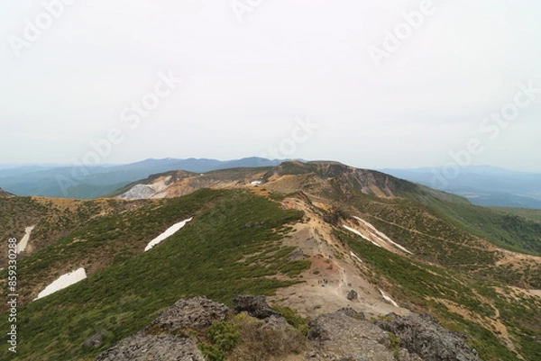 Fototapeta 2024年5月の福島県の安達太良山の山開き