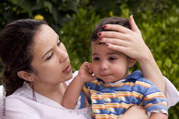 Obraz Boy crying with mom