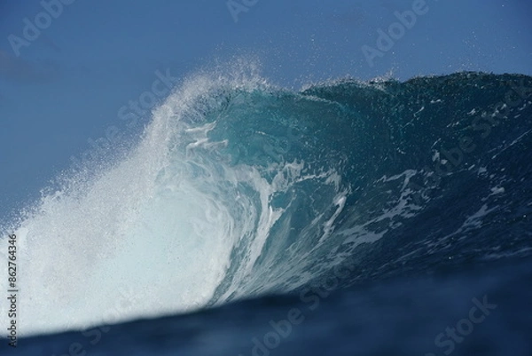 Fototapeta when the sea lets you see and feel its power