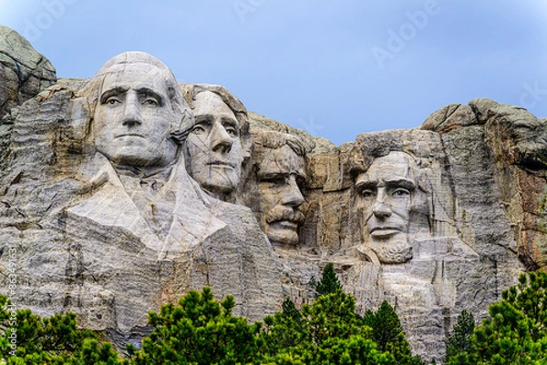 Fototapeta Mt Rushmore on a cloudy day