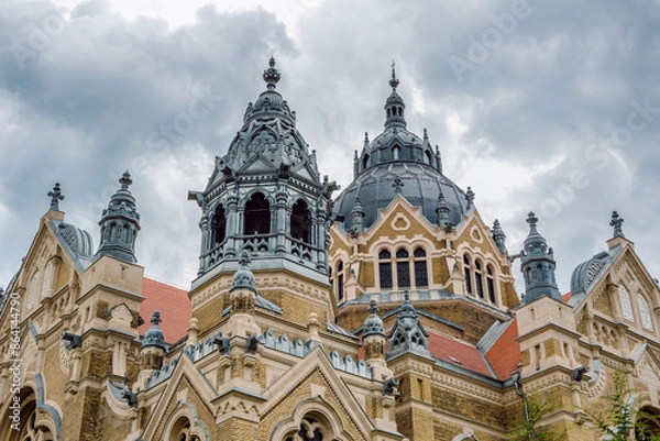 Obraz Szeged synagogue. it is a symbol of the Central European Judaism and a landmark of Szeged, Hungary.