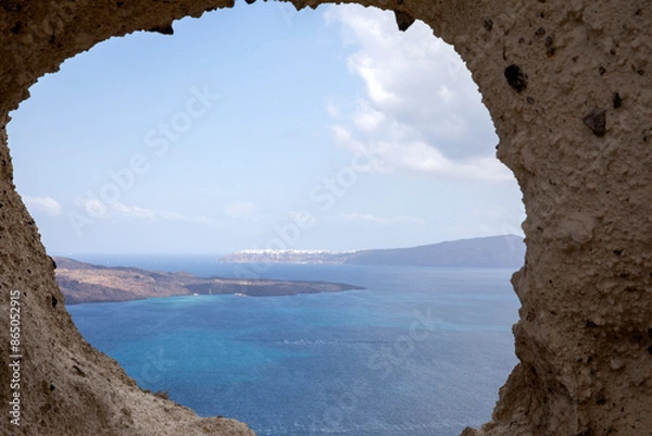 Obraz Santorini - Greece - May 17, 2024: Heart of Santorini, Santorini, Cycladic Islands, Greece.