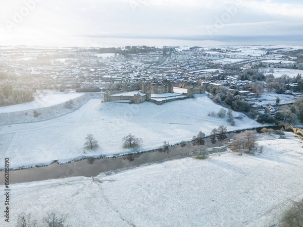 Obraz Alnwick Castle From Above During Winter