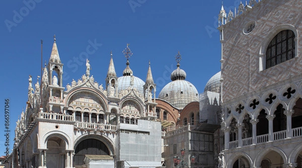 Fototapeta The Doge's Palace and the Cathedral of San Marco on a sunny day.VENICE,ITALY