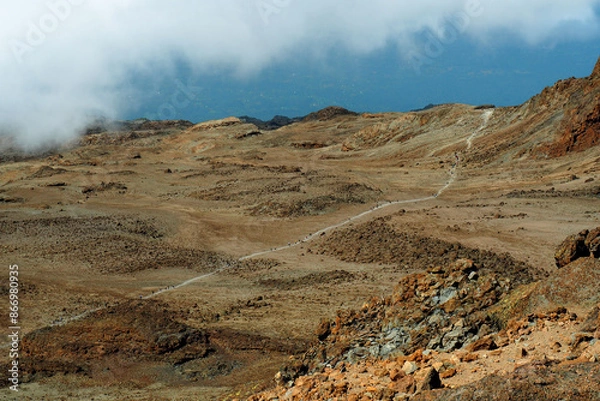 Fototapeta キリマンジャロ登山・天空の一本道