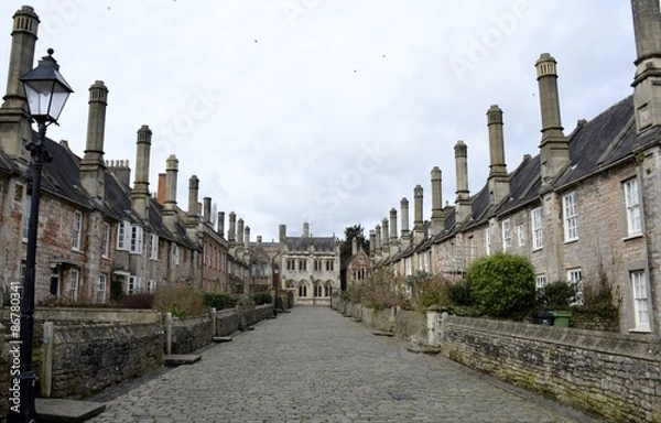 Fototapeta Architecture from Wells and grey sky 